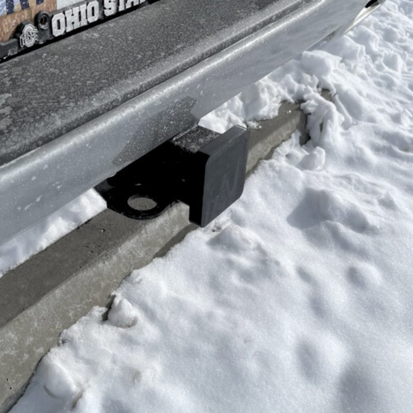 OE Solutions  2" Universal Hitch Receiver Cover - Black